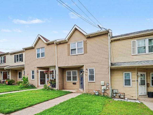 Townhouse for sale in Bridgeport, Pennsylvania