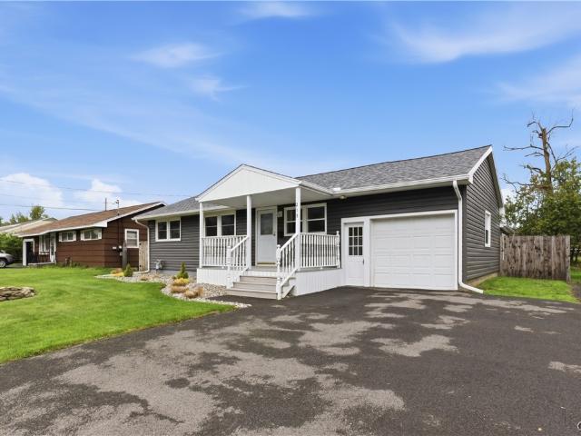 House for sale in Oneida, New York
