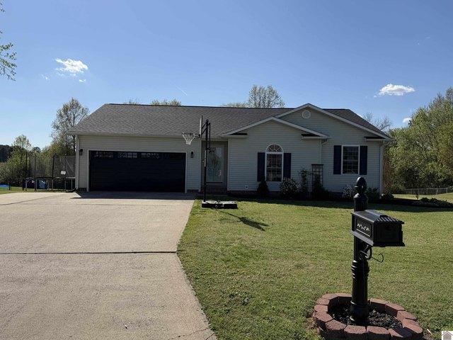 House for sale in Mayfield, Kentucky