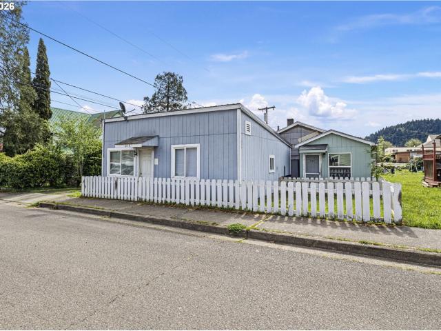House for sale in Oregonia
