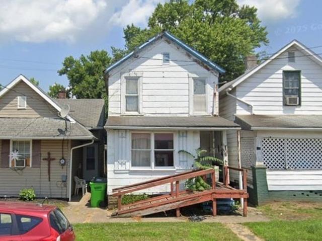 House for sale in Uhrichsville, Ohio
