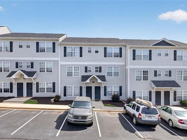 Townhouse for sale in Central, South Carolina