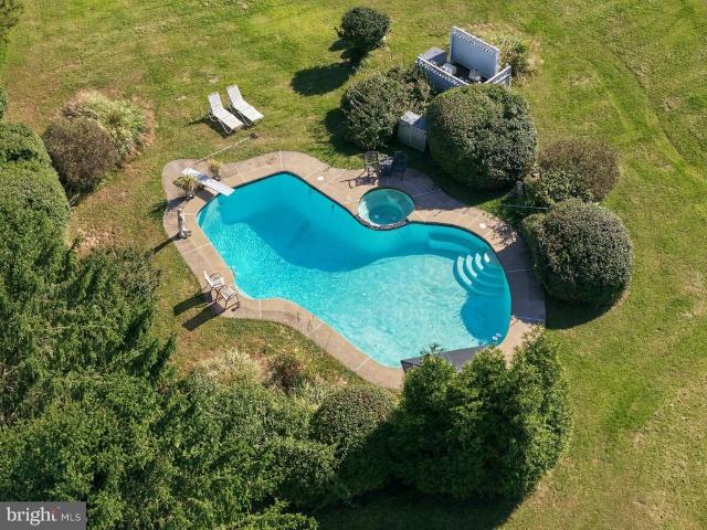 House for sale in Tinicum, Tinicum Township