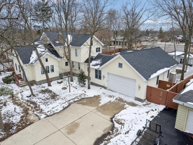 House for sale in Medinah, Illinois