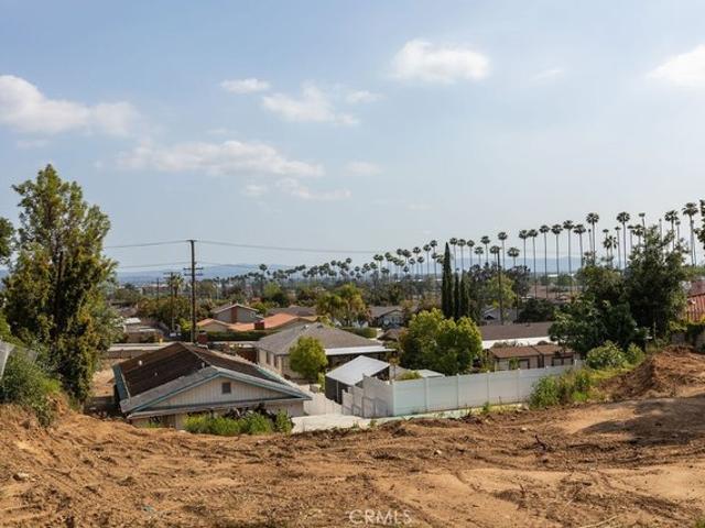 House for sale in Azusa, California