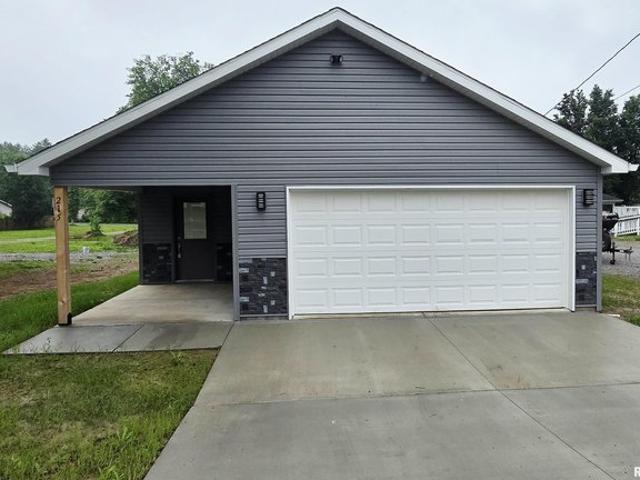 House for sale in Carterville, Illinois
