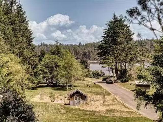 House for sale in Gabriola