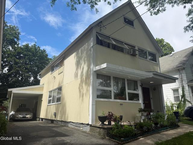 House for sale in Schenectady, New York