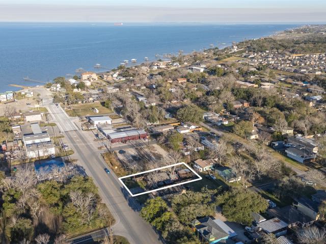House for sale in Bacliff, Texas