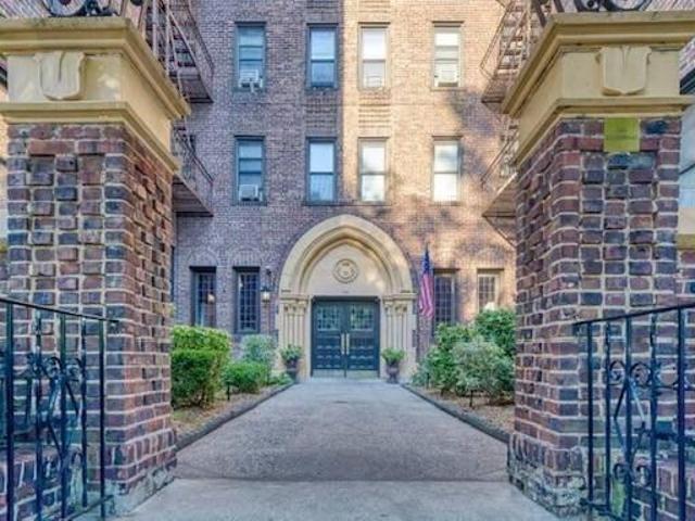 Condo for rent in Staten Island Condo for rent in Staten Island