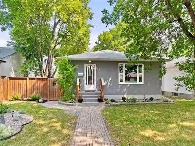 House for sale in East St. Paul, Manitoba