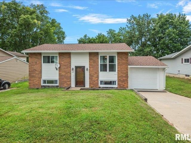 House for sale in Pleasant Plains, Illinois