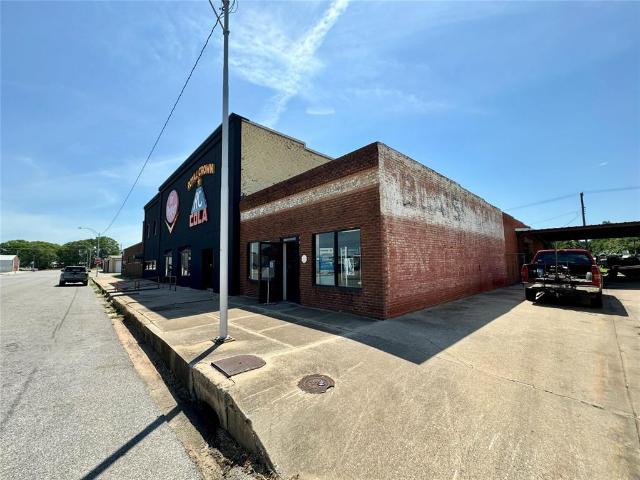 Commercial for sale in Chickasha, Oklahoma