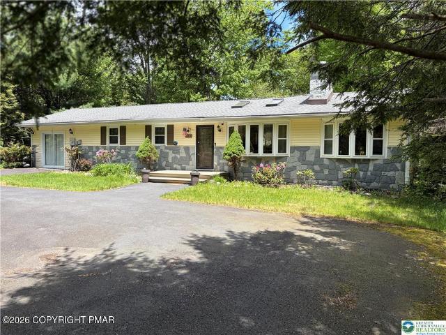 House for sale in Cresco, Pennsylvania