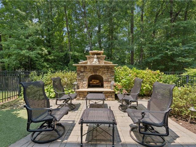 Townhouse for sale in Alpharetta, Georgia