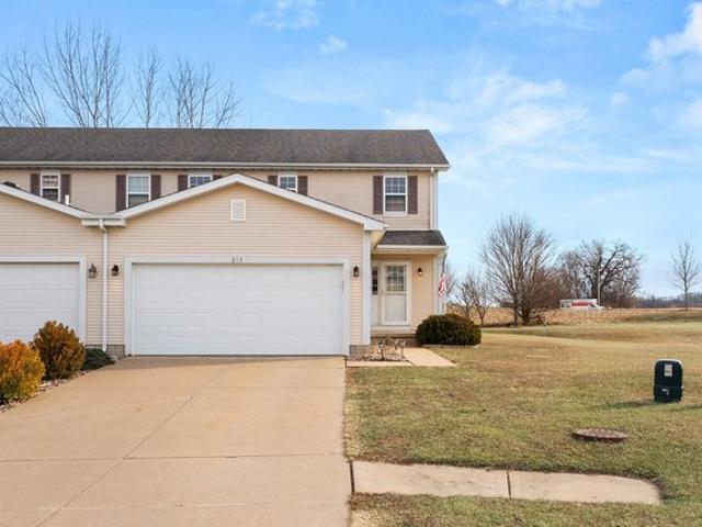 Townhouse for sale in Colona, Illinois