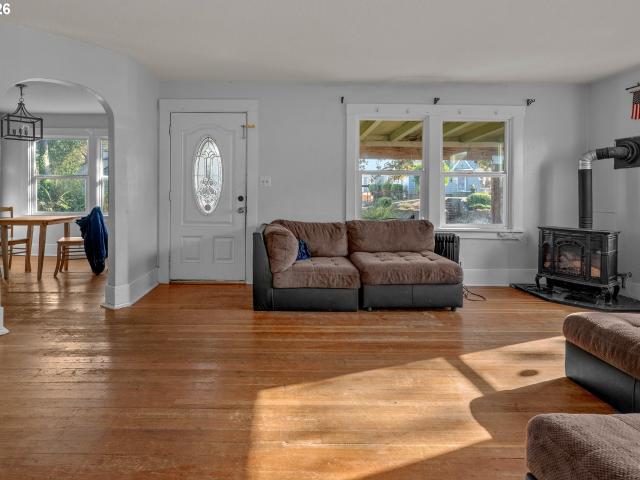 House for sale in Saint Helens, Columbia County