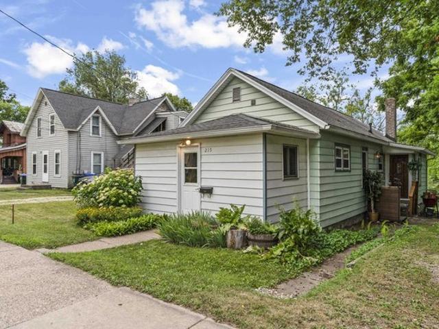 House for sale in Waupaca, Wisconsin