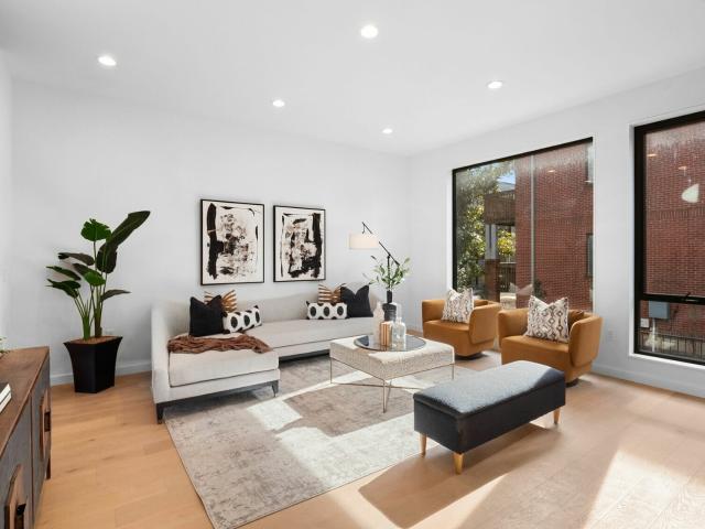 Townhouse for sale in Saint Louis