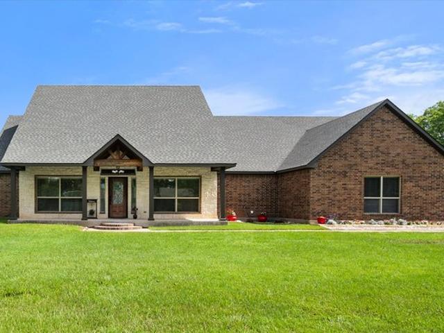 House for sale in Teague, Texas