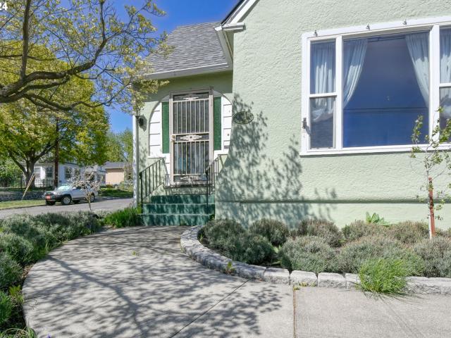 House for sale in Oregonia