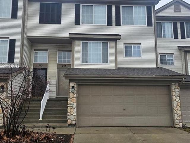 Townhouse for sale in Pontiac, Michigan