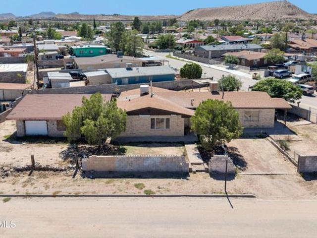 House for sale in Sunland Park, Doña Ana County