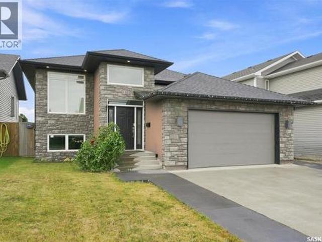 House for sale in Saskatoon, Saskatchewan