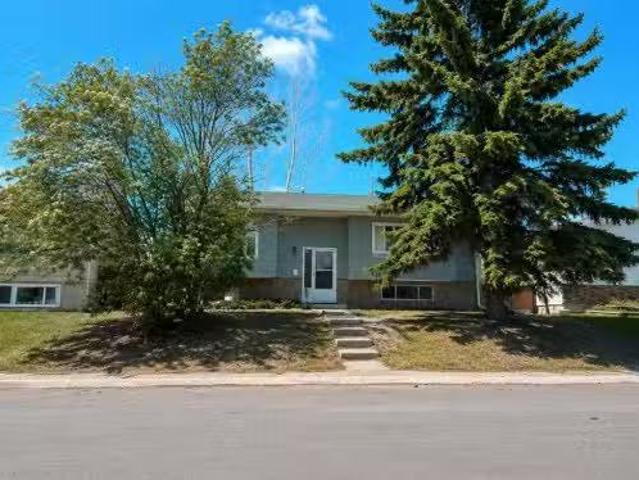 House for sale in Penbrooke Meadows, Calgary