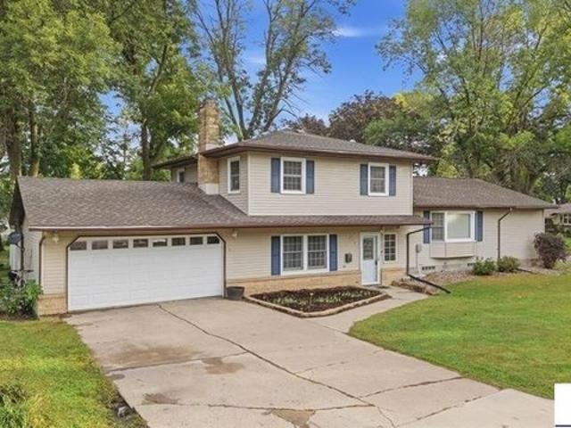 House for sale in Blue Earth, Faribault County