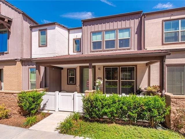 Townhouse for sale in Simi Valley, California
