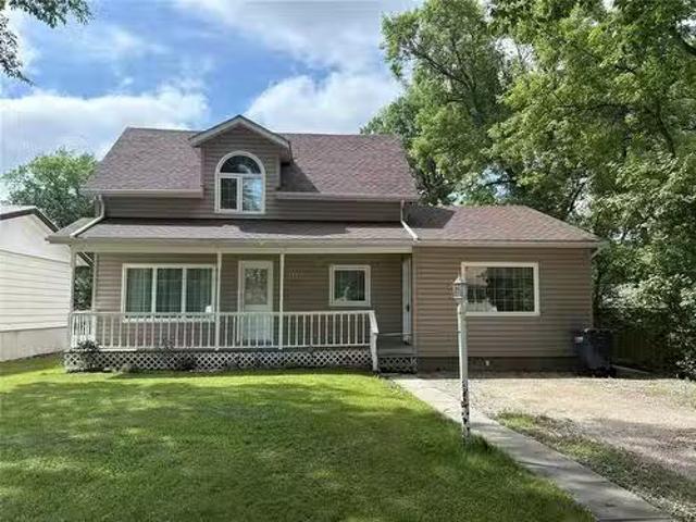 House for sale in Killarney, Manitoba