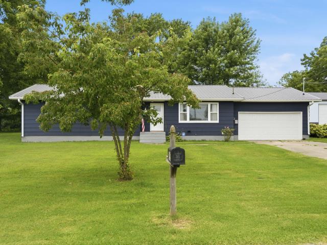 House for sale in Walnut Grove, Missouri