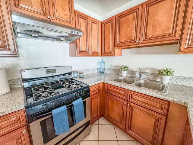 Apartment for rent in Canoga Park, California