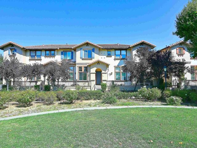 Townhouse for sale in San Pablo, California