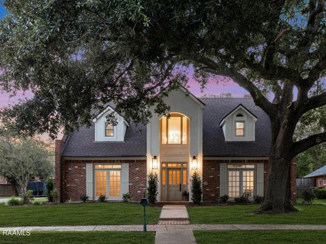 House for sale in Broussard, Lafayette Parish