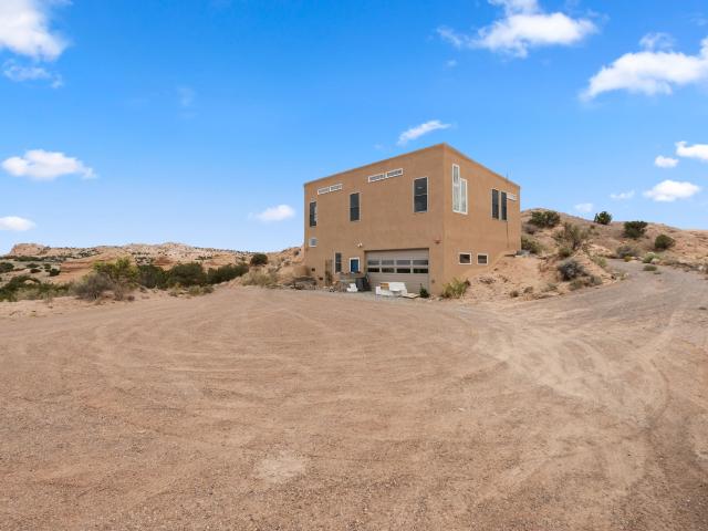 House for sale in Abiquiu, New Mexico