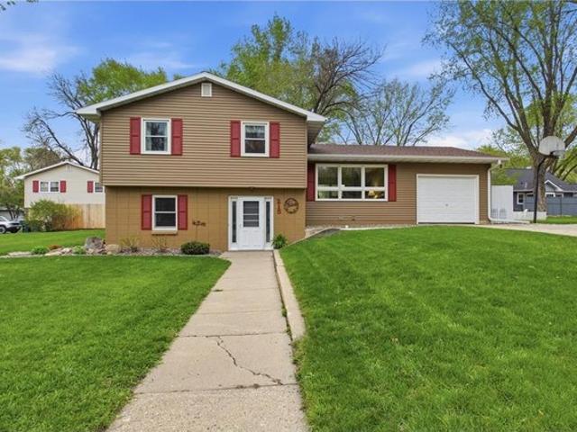 House for sale in Willmar, Minnesota