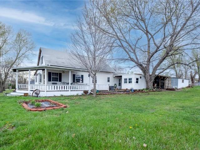 House for sale in Burlington Junction, Missouri