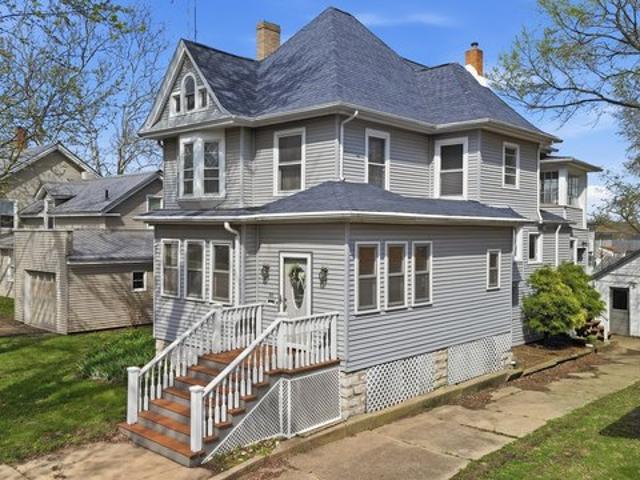 House for sale in Dixon, Illinois