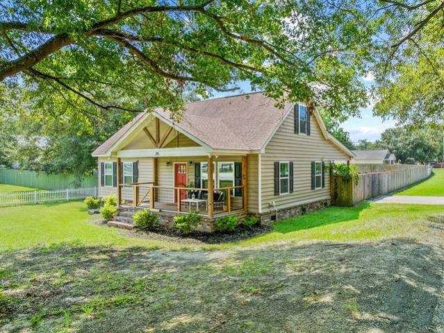 House for sale in Moncks Corner, South Carolina