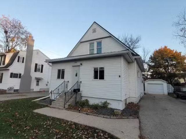 House for rent in Neenah
