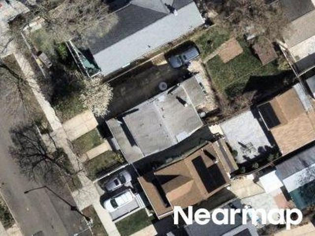 House for sale in Queens, Arverne