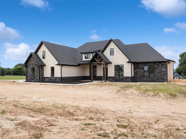 House for sale in Smith, Texas