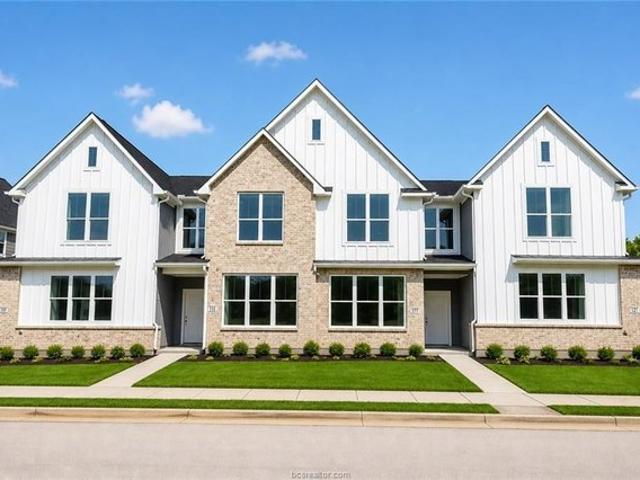 Townhouse for sale in College Station, Texas