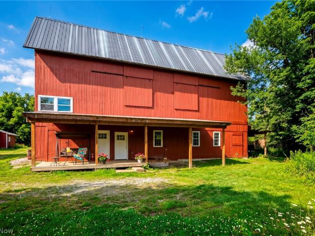 House for sale in Hinckley, Ohio