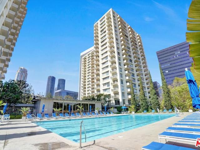 Condo for sale in Canoga Park, California