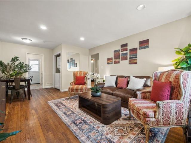 House for sale in Woodland Hills, Atlanta