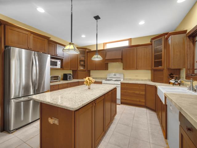 House for sale in Mchenry, Illinois