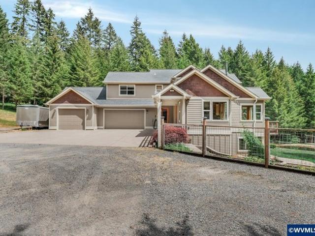 House for sale in Oregonia